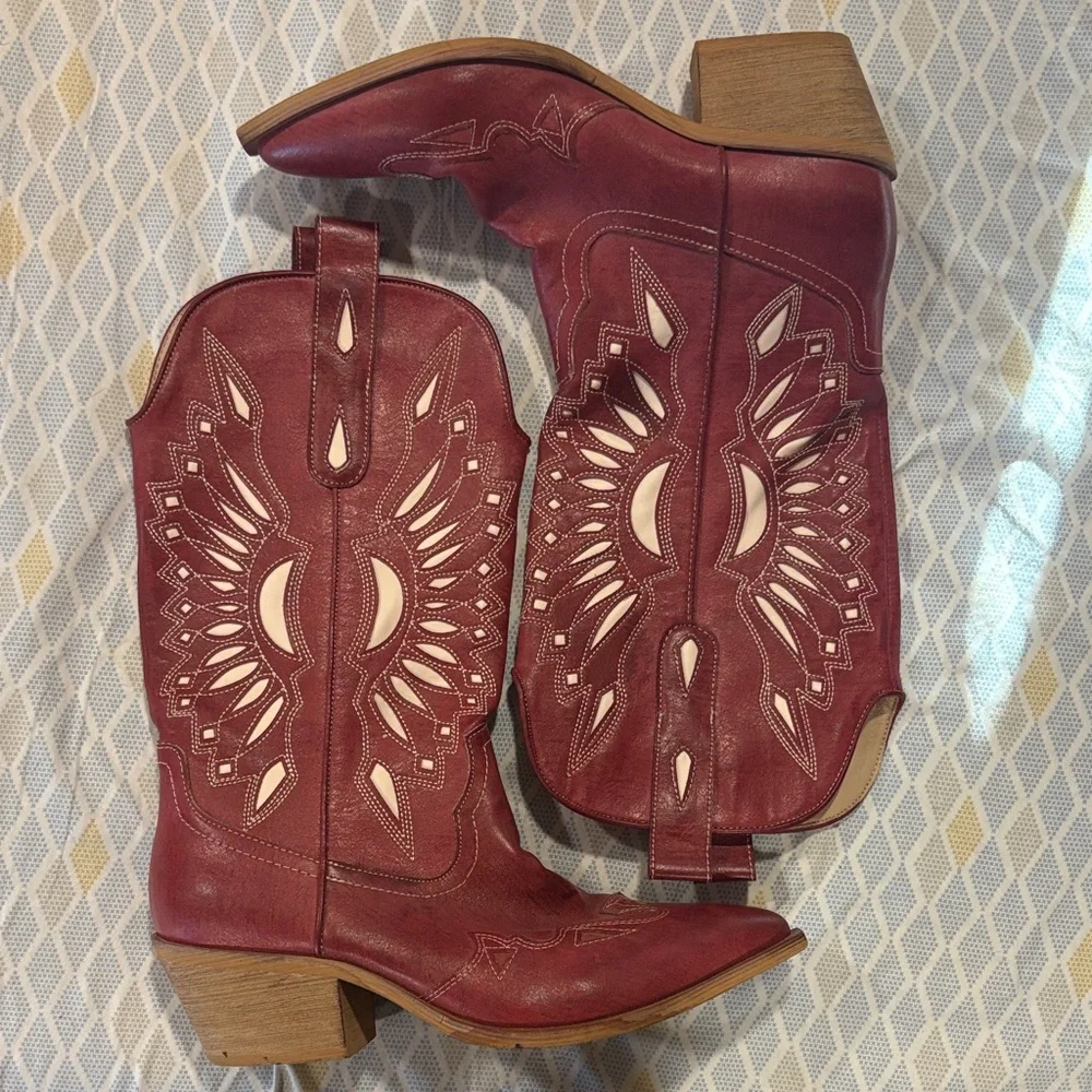 Red Western Cowboy Boots - Picture 1 of 5